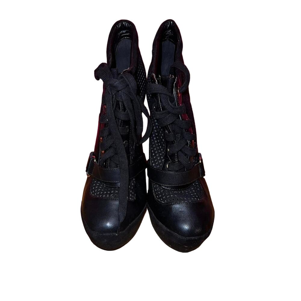 2/$40 Scene Cady Perforated Bootie Womens 8M NEW